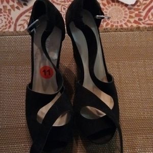 Black wedge heels size 11